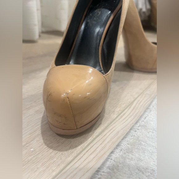 Yves Saint Laurent Tribtoo Suede and Patent Leather heal - Picture 6 of 12